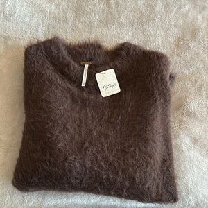 FREE PEOPLE STUNNING Heavyweight Soft, Chunky Fuzzy Swe (XS- Oversized) BNWT